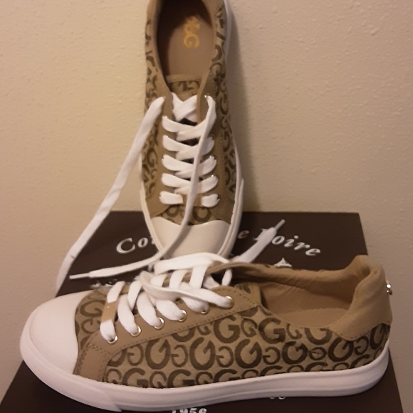Guess Shoes Size 8 Canvas Monogram Sneakers NWOT - Picture 12 of 16